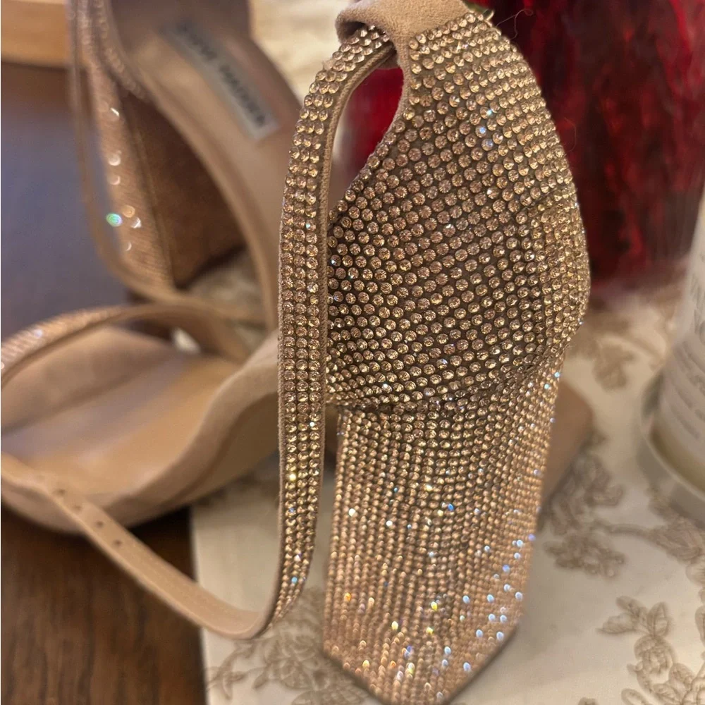Steve Madden Blush Heels with Sparkling Embellishments - Picture 3 of 5